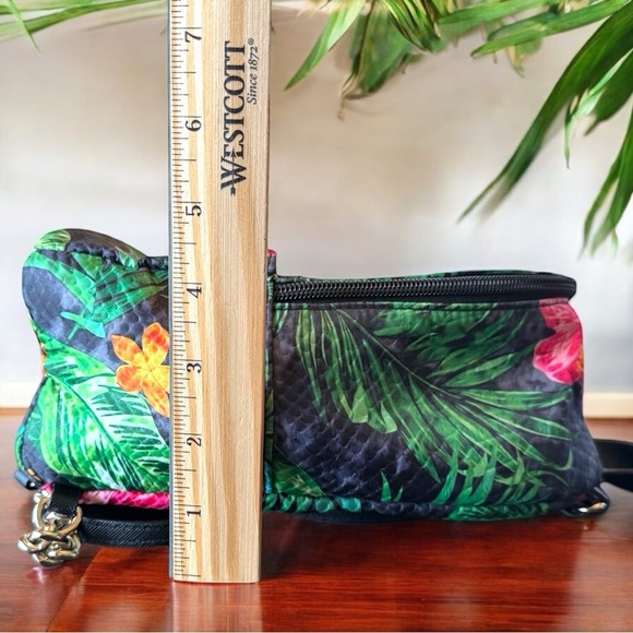 Victoria’s Secret Tropical Floral Mini Backpack - Picture 6 of 11